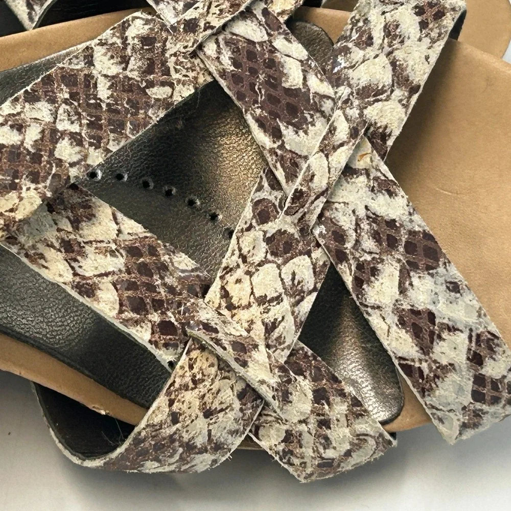 Naturalizer N5 Wedge Heel Sandal Brown Tan Snake Sandal Strappy Womens 9 Cork